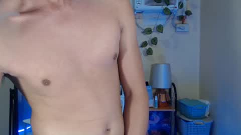 straight_boyx online show from August 10, 10:33 pm