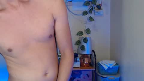 straight_boyx online show from August 13, 4:32 pm