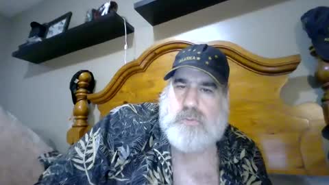Straightbear4you online show from July 31, 8:09 am
