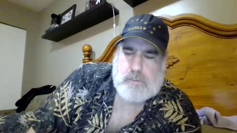 Straightbear4you online show from August 9, 11:33 am