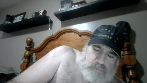Straightbear4you online show from August 10, 12:39 pm