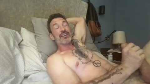 straighthungmarriedman online show from July 25, 5:22 am
