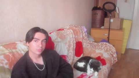 Ray online show from August 12, 4:42 pm
