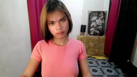 strawberry_kisses143 online show from July 30, 2:52 am