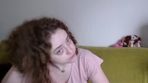 Strawberrylotsacake online show from June 6, 12:55 pm