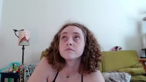 Strawberrylotsacake online show from June 13, 7:22 pm