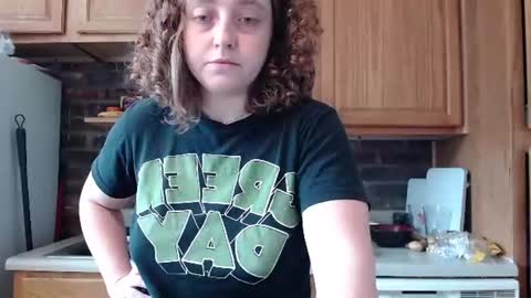 Strawberrylotsacake online show from June 22, 5:46 pm