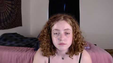 Strawberrylotsacake online show from July 30, 8:48 pm