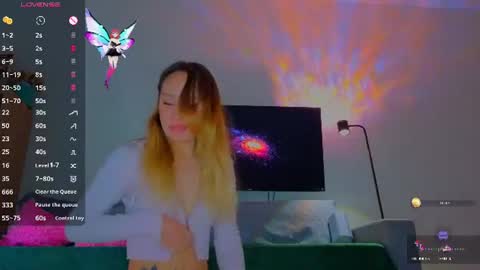 strawberrypie99 online show from August 6, 4:50 pm