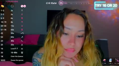 strawberrypie99 online show from August 8, 5:46 pm