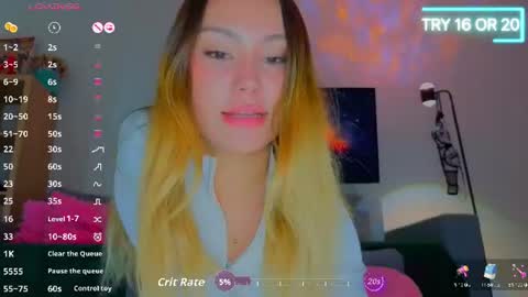 strawberrypie99 online show from August 11, 3:47 pm