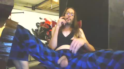 stretch420long online show from August 11, 3:41 am