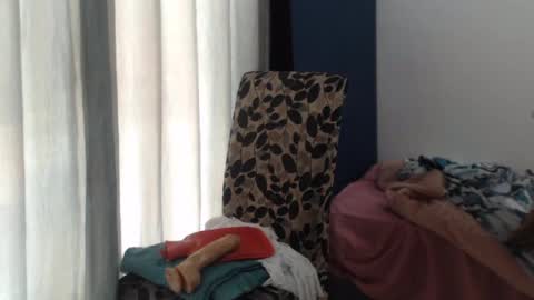 stripqueen750347 online show from August 14, 11:58 am