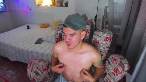 strosa_ online show from July 26, 1:49 pm