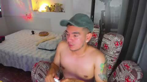 strosa_ online show from July 27, 12:16 am