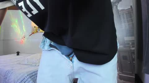 strosa_ online show from August 8, 1:44 pm