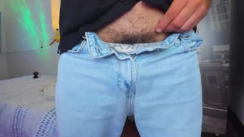 strosa_ online show from August 14, 11:58 am