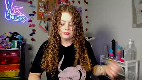 Strwbby online show from June 25, 4:37 am