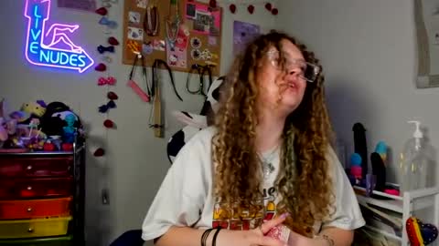 Strwbby online show from July 2, 6:25 am