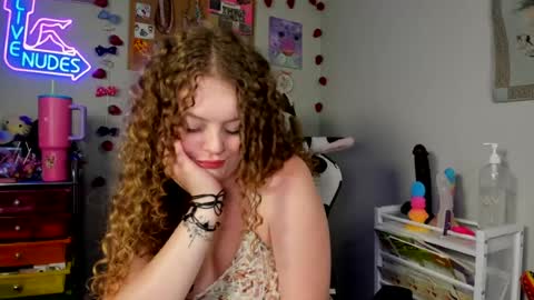 Strwbby online show from July 6, 5:43 am