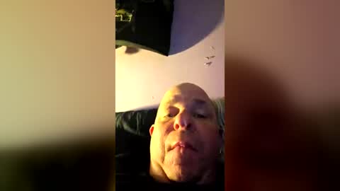stumpy220 online show from August 13, 10:24 pm