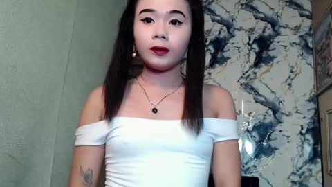 stunning_andrea69 online show from August 4, 12:24 pm