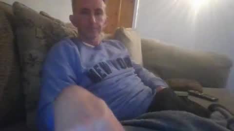 stuuuey73 online show from May 3, 10:15 pm