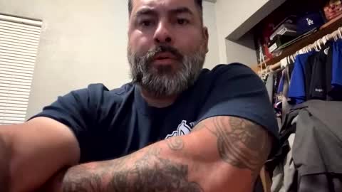 suavecito67 online show from April 29, 4:04 am