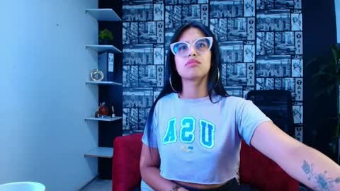 sub_scarlett_ online show from April 6, 4:11 pm