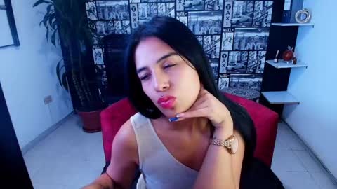 sub_scarlett_ online show from April 15, 4:14 pm