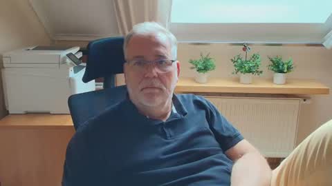 subbear1968 online show from July 6, 2:20 pm