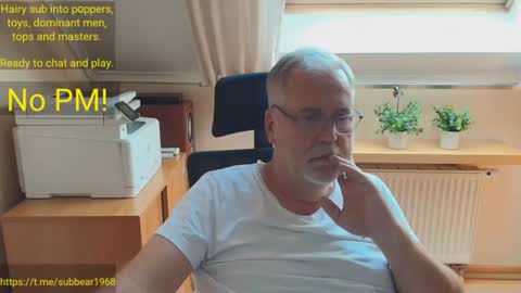 subbear1968 online show from July 7, 1:37 pm