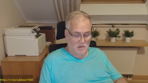 subbear1968 online show from July 8, 8:57 pm