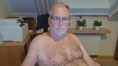 subbear1968 online show from August 1, 8:59 pm