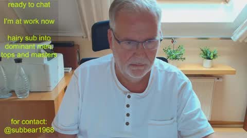subbear1968 online show from August 7, 11:21 am