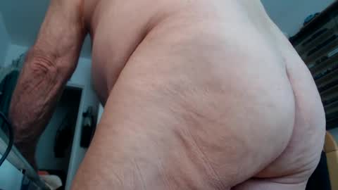 subibuns online show from July 31, 11:16 am