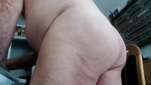 subibuns online show from August 1, 8:42 am