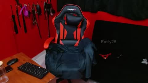 submissiveemily online show from August 8, 9:26 pm
