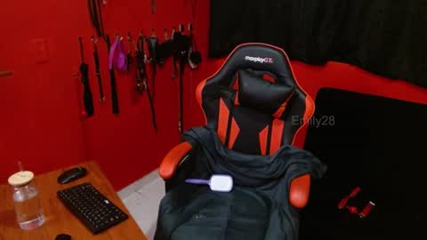 submissiveemily online show from August 11, 6:10 pm