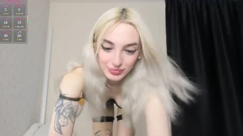 Chloe online show from August 12, 10:06 am