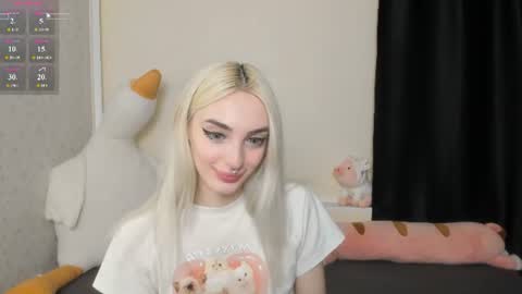 Chloe online show from August 13, 7:17 pm