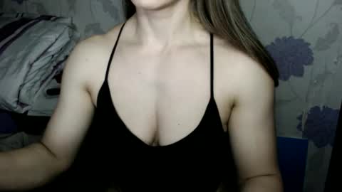 succubusqueen669 online show from April 18, 10:08 pm