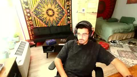 Mario online show from August 12, 5:04 pm