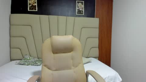 sue_stark online show from August 10, 7:59 pm