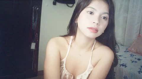 Rosiee online show from May 27, 8:11 pm