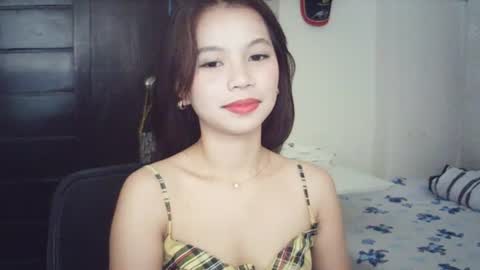 Rosiee online show from August 11, 1:57 pm