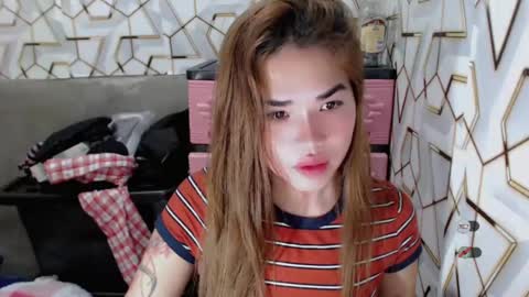 sugar_mollyslut online show from August 12, 8:11 pm