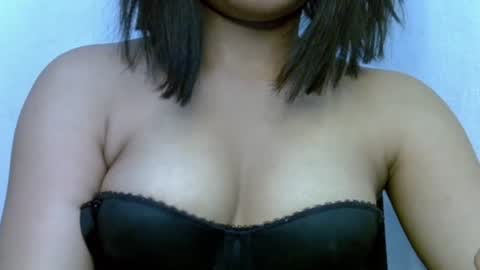 Ella online show from February 20, 12:30 am