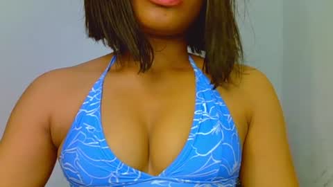 Ella online show from February 22, 9:47 pm