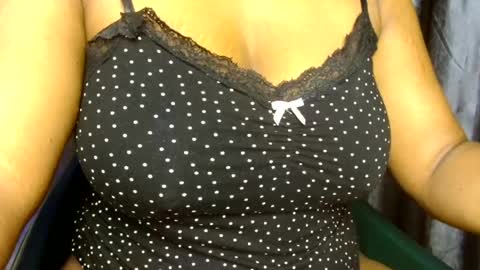 sugarbitch1 online show from August 13, 3:09 am